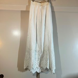 White embroidered skirt size large new with tags